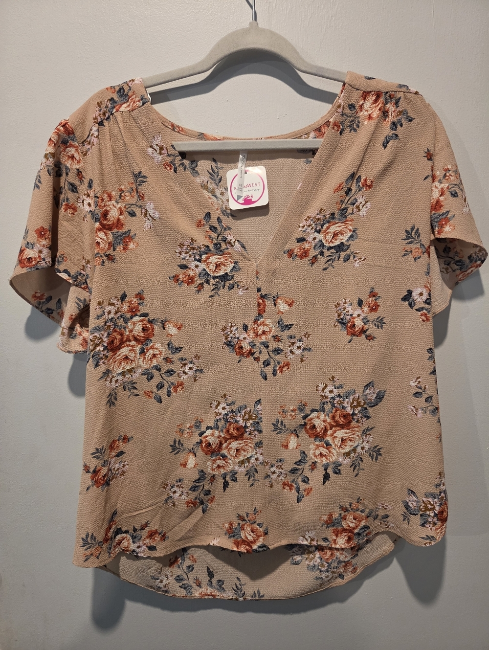 Floral V-Neck Short Sleeve Blouse in Peach